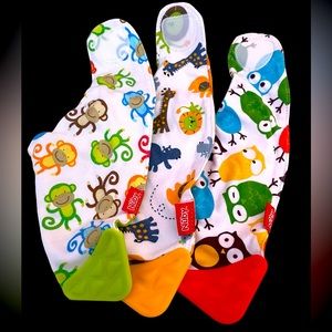 NWOT NUBY Baby Teething Bibs w/ Teethers